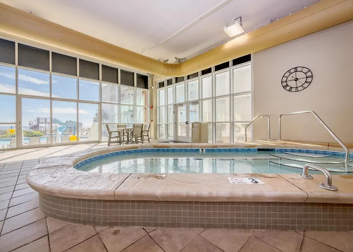 Phoenix Gulf Towers 1408 Apartment